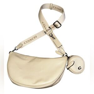 Coach Hall Soft Sling Bag 🎄